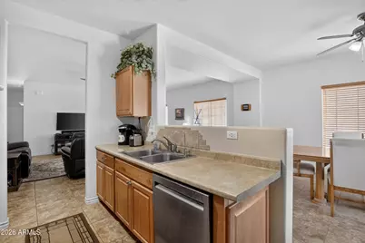 566 E Renegade Place, San Tan Valley, AZ 85143 - Photo 10