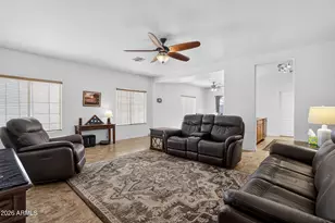 566 E Renegade Pl, San Tan Valley, AZ 85143 - Photo 18
