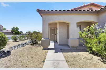 566 E Renegade Place, San Tan Valley, AZ 85143 - Photo 4