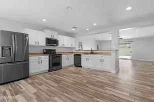 11553 W Green Dr, Youngtown, AZ 85363 - Photo 6