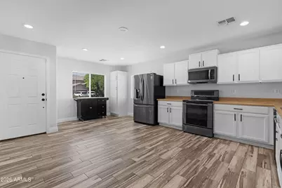 11553 W Green Drive, Youngtown, AZ 85363 - Photo 6