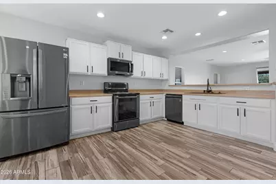 11553 W Green Drive, Youngtown, AZ 85363 - Photo 8