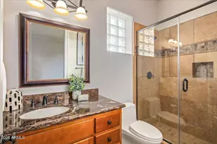 1465 W Caribbean Ln, Phoenix, AZ 85023 - Photo 28