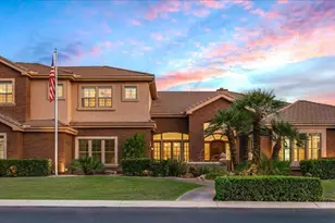 1465 W Caribbean Ln, Phoenix, AZ 85023 - Photo 1