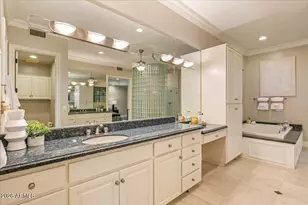 1465 W Caribbean Ln, Phoenix, AZ 85023 - Photo 18