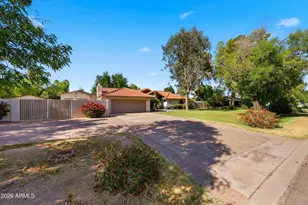 10432 W Avalon Dr, Avondale, AZ 85392 - Photo 2
