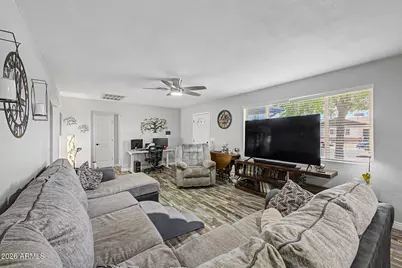 3038 W Charter Oak Road, Phoenix, AZ 85029 - Photo 10