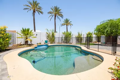 14432 W Cora Lane, Goodyear, AZ 85395 - Photo 6