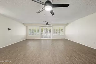 10405 W Saratoga Circle W, Sun City, AZ 85351 - Photo 8