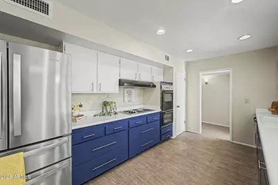 10405 W Saratoga Circle W, Sun City, AZ 85351 - Photo 4