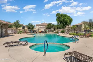 8146 W Groom Creek Rd, Phoenix, AZ 85043 - Photo 30