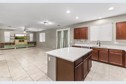 15864 W Laurel Lane, Surprise, AZ 85379 - Photo 16