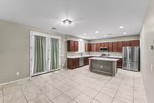15864 W Laurel Ln, Surprise, AZ 85379 - Photo 10