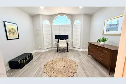 3879 E Amberwood Drive, Phoenix, AZ 85048 - Photo 6