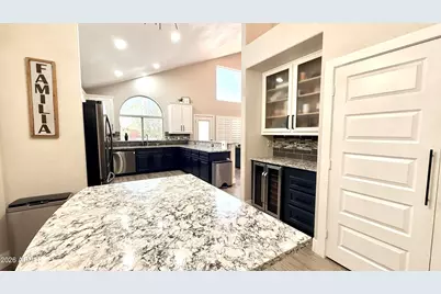 3879 E Amberwood Drive, Phoenix, AZ 85048 - Photo 18