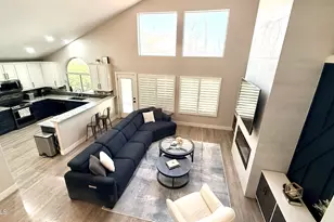 3879 E Amberwood Dr, Phoenix, AZ 85048 - Photo 32