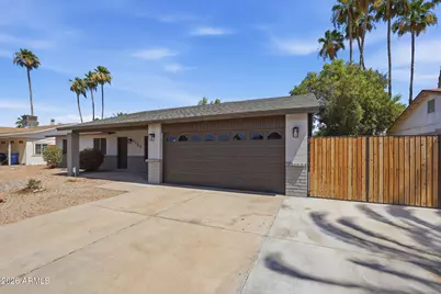 4150 W Laurel Lane, Phoenix, AZ 85029 - Photo 2