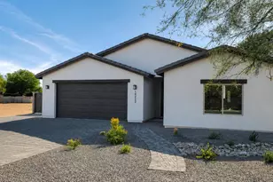 19222 N 29th Pl, Phoenix, AZ 85050 - Photo 1