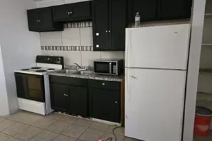 909 N Kadota Ave, Casa Grande, AZ 85122 - Photo 2
