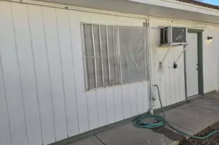 909 N Kadota Ave, Casa Grande, AZ 85122 - Photo 1