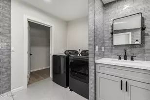 506 E Portland St, Phoenix, AZ 85004 - Photo 22