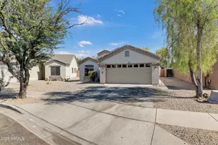 3233 W Huntington Dr, Phoenix, AZ 85041 - Photo 2
