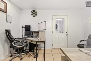 1023 E Broadway Rd, Mesa, AZ 85204 - Photo 16