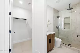 4002 N 34th St, Phoenix, AZ 85018 - Photo 54