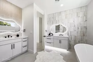 4002 N 34th St, Phoenix, AZ 85018 - Photo 32