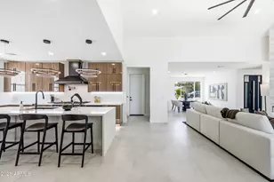 4002 N 34th St, Phoenix, AZ 85018 - Photo 16