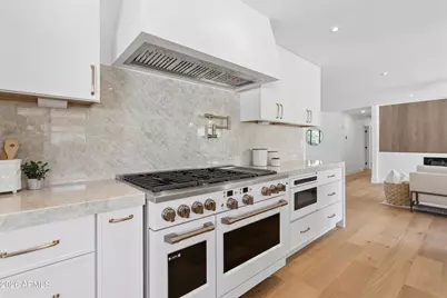 144 E Winter Drive, Phoenix, AZ 85020 - Photo 14