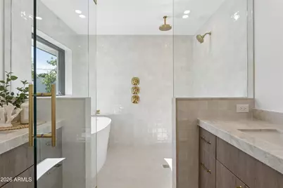144 E Winter Drive, Phoenix, AZ 85020 - Photo 38