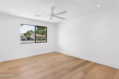 144 E Winter Drive, Phoenix, AZ 85020 - Photo 38