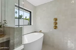 144 E Winter Dr, Phoenix, AZ 85020 - Photo 36