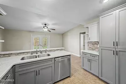 8659 W Earll Drive W, Phoenix, AZ 85037 - Photo 12