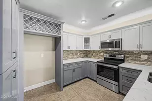 8659 W Earll Dr W, Phoenix, AZ 85037 - Photo 10