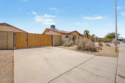 8659 W Earll Drive W, Phoenix, AZ 85037 - Photo 2