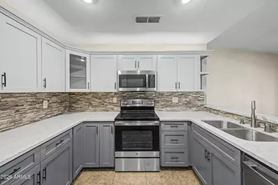 8659 W Earll Drive W, Phoenix, AZ 85037 - Photo 14