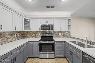 8659 W Earll Dr W, Phoenix, AZ 85037 - Photo 14