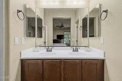 4674 E Maplewood Street, Gilbert, AZ 85297 - Photo 14