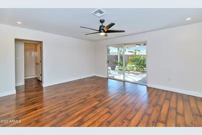 2501 E Highland Avenue, Phoenix, AZ 85016 - Photo 6