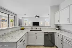 6492 S View Ln, Gilbert, AZ 85298 - Photo 14