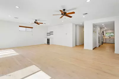 7801 N 16th Lane, Phoenix, AZ 85021 - Photo 18