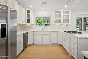 7801 N 16th Ln, Phoenix, AZ 85021 - Photo 14