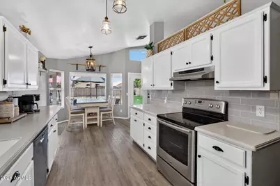 527 W Kelton Lane, Phoenix, AZ 85023 - Photo 12