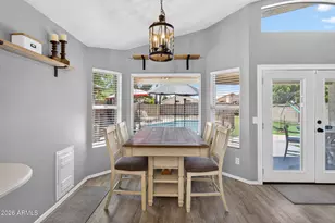 527 W Kelton Ln, Phoenix, AZ 85023 - Photo 8