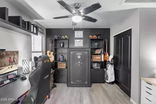 527 W Kelton Ln, Phoenix, AZ 85023 - Photo 18