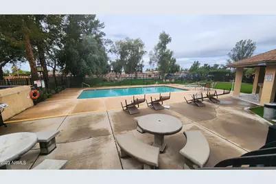 18811 N 19th Avenue #Apt 2013, Phoenix, AZ 85027 - Photo 12