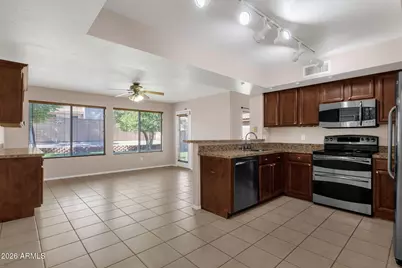 132 W Monona Drive, Phoenix, AZ 85027 - Photo 6