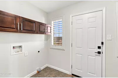 32225 N Center Street N, Wittmann, AZ 85361 - Photo 12